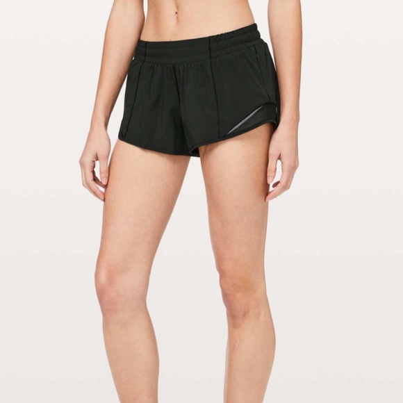 Lululemon hotty hot shorts. 2.5”. Size 10